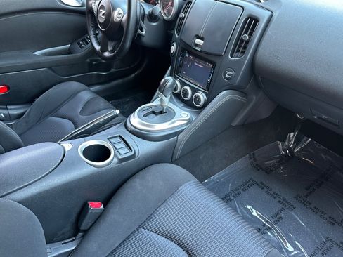 Used 2013 Nissan 370Z Coupe RWD image 17