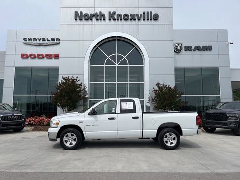 Used 2007 Dodge Ram 1500 Truck SLT RWD image 2