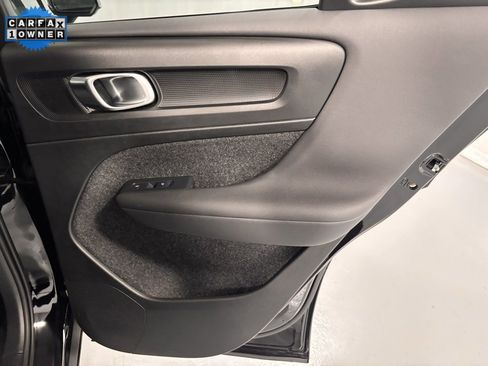 Certified 2025 Volvo XC40 B5 Plus image 26