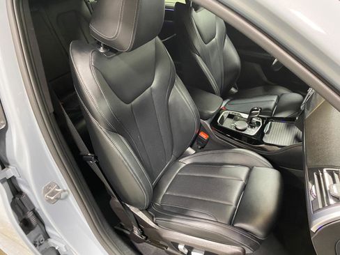 Used 2023 BMW X4 xDrive30i w/ M Sport Package image 11