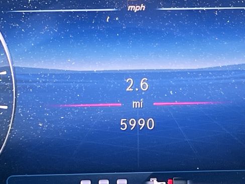 Used 2025 Mercedes-Benz GLC 350e 4MATIC image 22