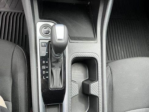 Used 2025 Nissan Sentra SV FWD image 21
