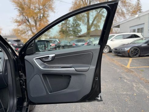 Used 2015 Volvo XC60 T5 image 22