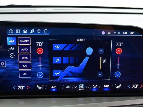 New 2026 Chevrolet Traverse LT w/ Sun and Wheel Package FWD image 31