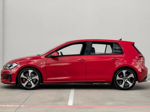 Used 2018 Volkswagen GTI SE image 13