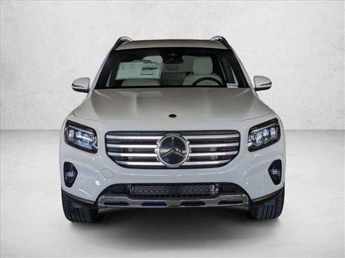 New 2025 Mercedes-Benz GLB 250 4MATIC image 6