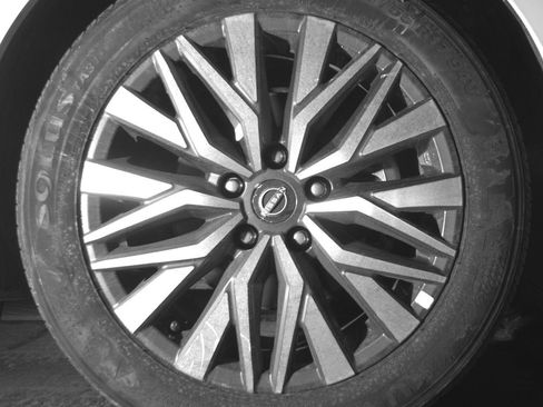 Used 2025 Nissan Altima 2.5 SV image 13