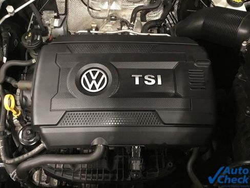 Used 2021 Volkswagen Atlas Cross Sport SE image 42