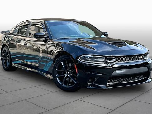 Used 2019 Dodge Charger Scat Pack w/ Plus Group RWD image 5