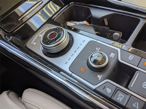 Used 2024 Kia Sorento SX Prestige image 20