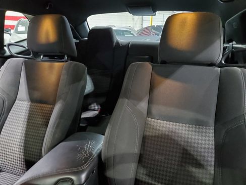 Used 2019 Dodge Challenger SXT RWD image 29