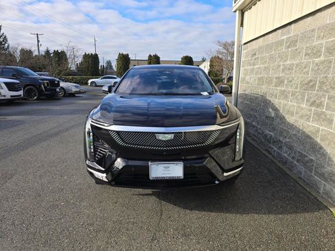 New 2026 Cadillac Optiq Luxury 1 image 12