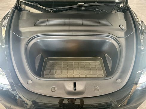 Used 2023 Tesla Model Y Performance AWD/4WD image 34