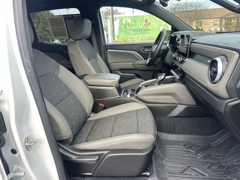 Used 2024 Chevrolet Colorado ZR2 image 22