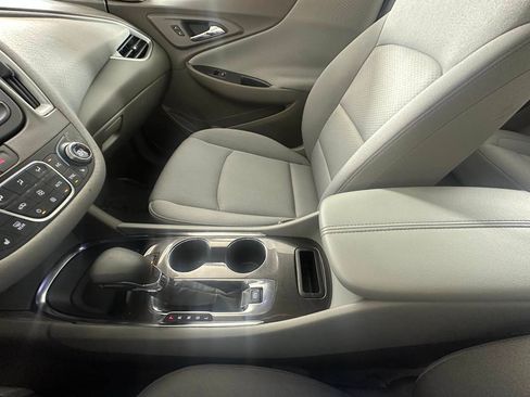 Used 2025 Chevrolet Malibu LT FWD image 36