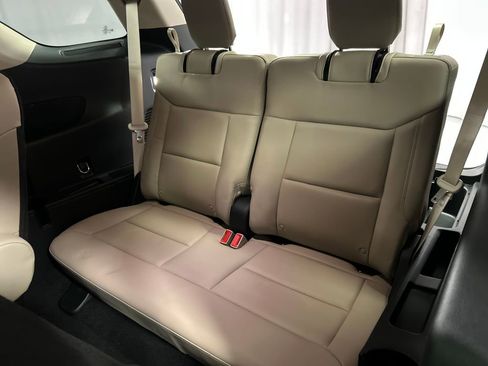 Used 2020 Ford Explorer XLT w/ Equipment Group 202A image 23