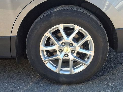 Used 2024 Chevrolet Equinox LT AWD/4WD image 30