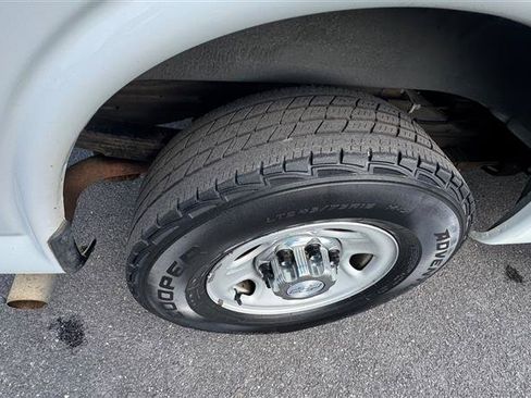 Used 2017 Chevrolet Express 3500 LS RWD image 29