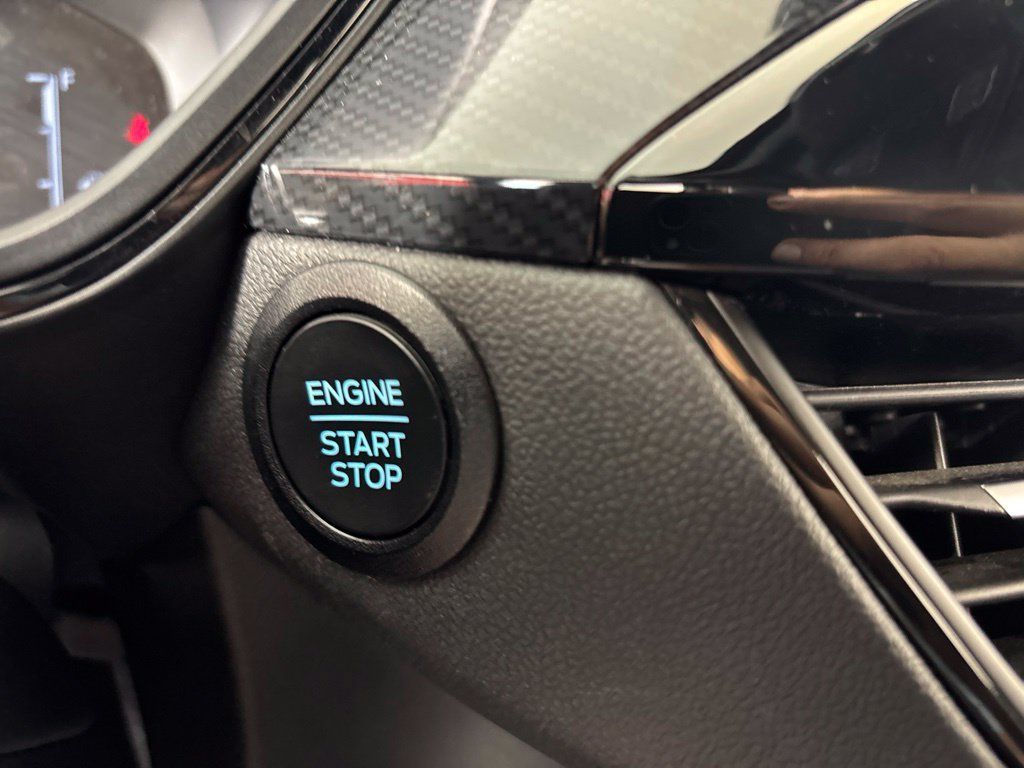 Used 2025 Ford Escape ST-Line FWD image 31