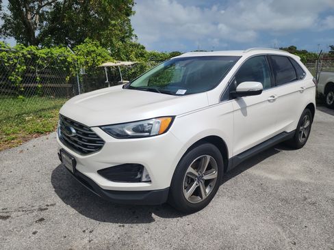 Used 2019 Ford Edge SEL w/ Equipment Group 201A image 3