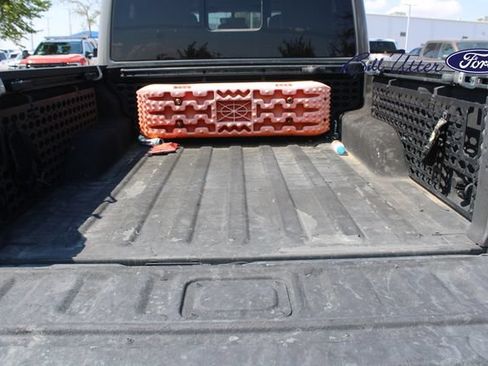 Used 2020 Jeep Gladiator Mojave AWD/4WD image 10