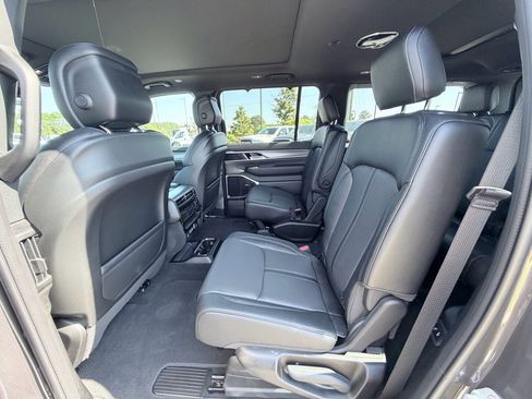New 2026 Jeep Grand Wagoneer Limited AWD/4WD image 30