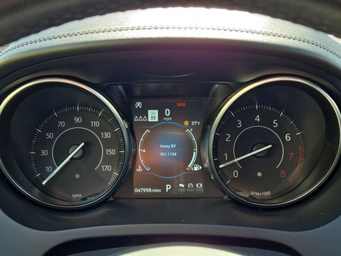 Used 2020 Jaguar E-PACE SE image 20