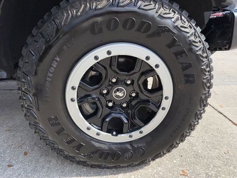 Used 2024 Ford Bronco Badlands image 43