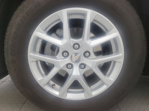 Used 2022 Chevrolet Equinox LS image 31