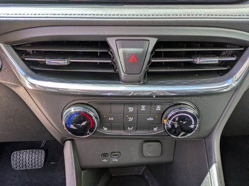 Certified 2026 Buick Encore GX Preferred w/ Comfort Package image 20