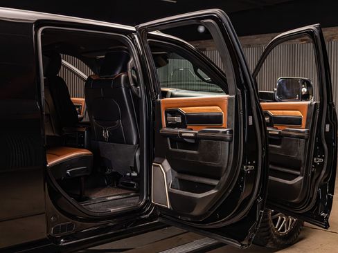 Used 2022 RAM 3500 Limited image 30