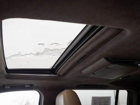 Used 2020 Cadillac Escalade ESV Platinum AWD/4WD image 7