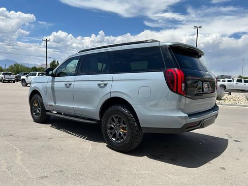 Used 2025 Ford Expedition Tremor AWD/4WD image 4