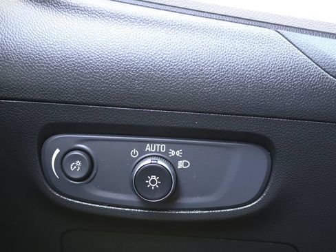 Used 2024 Buick Encore GX Preferred w/ Comfort Package FWD image 21