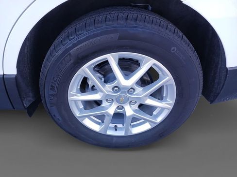 Used 2024 Chevrolet Equinox LT w/ LPO, Floor Liner Package image 8