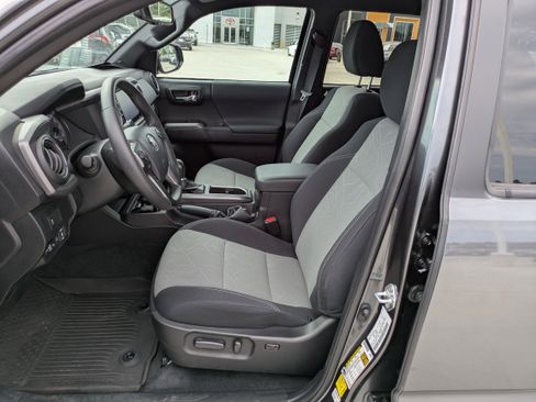 Certified 2023 Toyota Tacoma TRD Sport image 11