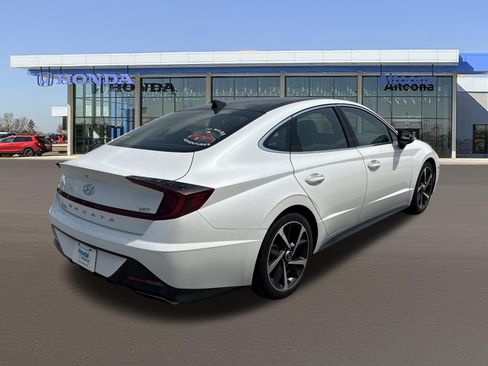 Used 2021 Hyundai Sonata SEL Plus w/ Tech Package FWD image 4