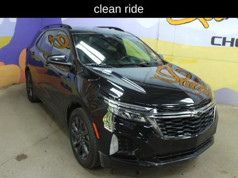 Used 2022 Chevrolet Equinox RS w/ LPO, Floor Liner Package FWD image 2