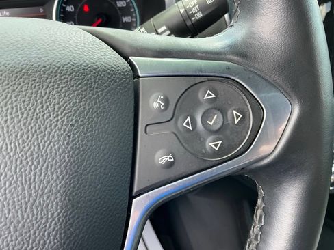 Used 2023 Chevrolet Traverse LT FWD image 35