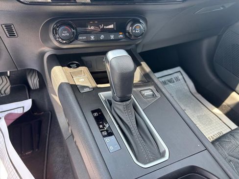 Used 2026 Nissan Kicks SV w/ Charging Package FWD image 16