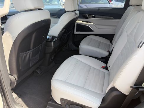 Used 2023 Kia Telluride SX Prestige AWD/4WD image 19