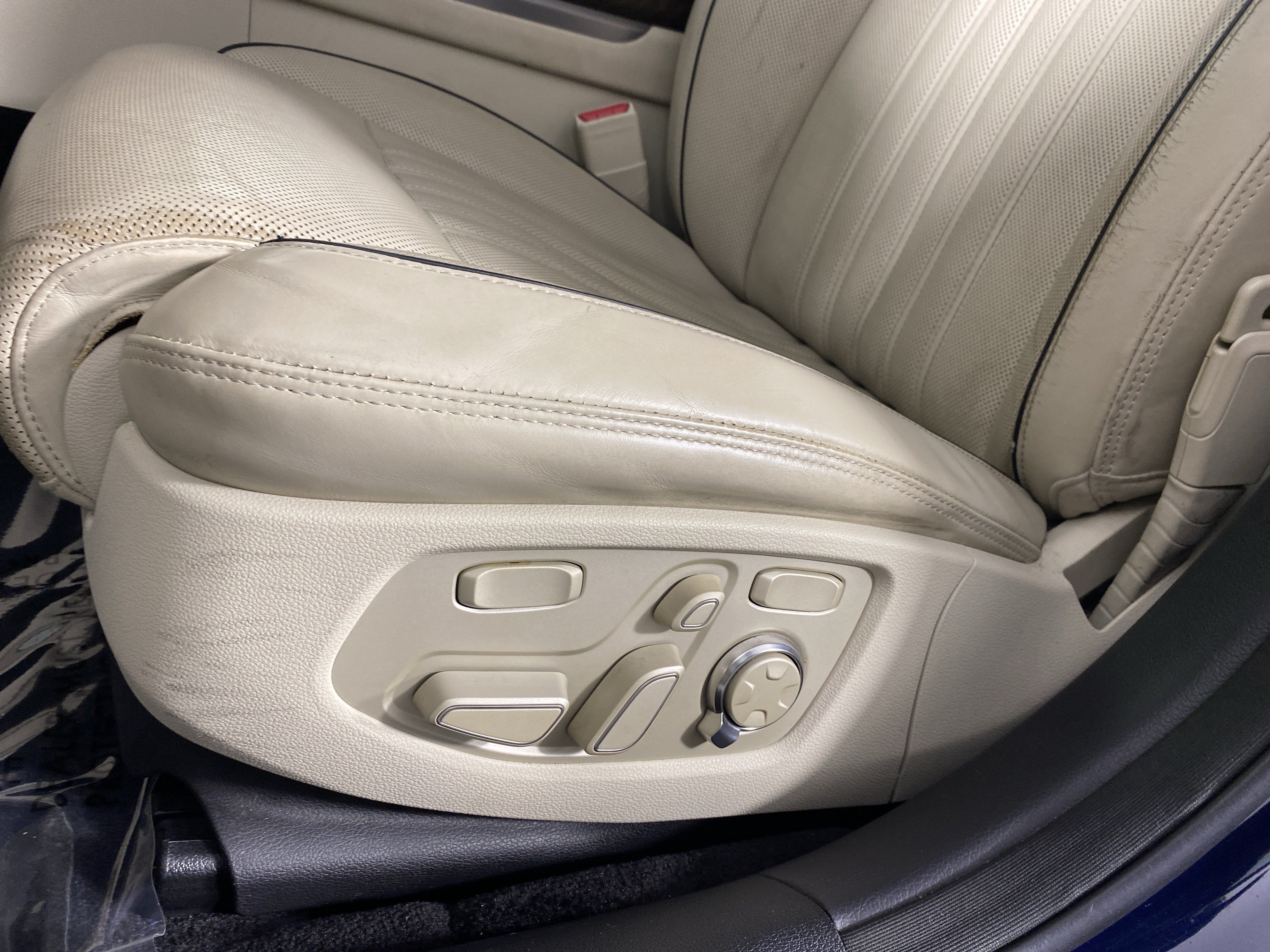 Used 2018 Genesis G90 5.0 Ultimate RWD image 19