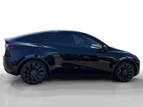 Used 2023 Tesla Model Y 2WD image 6