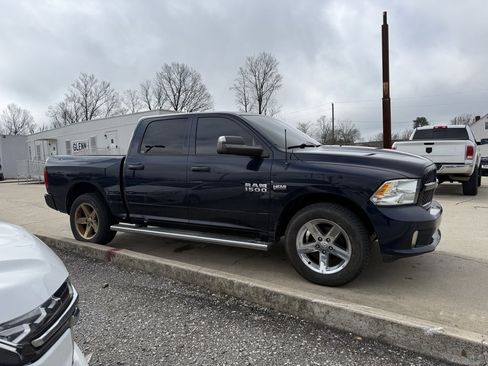 Used 2018 RAM 1500 Express w/ Express Value Package image 5