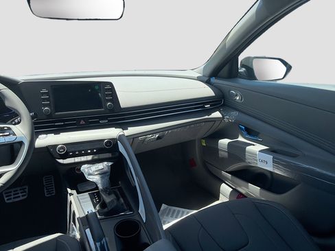 New 2026 Hyundai Elantra Sport FWD image 16