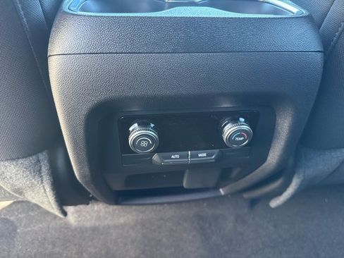 New 2026 GMC Acadia Elevation image 22