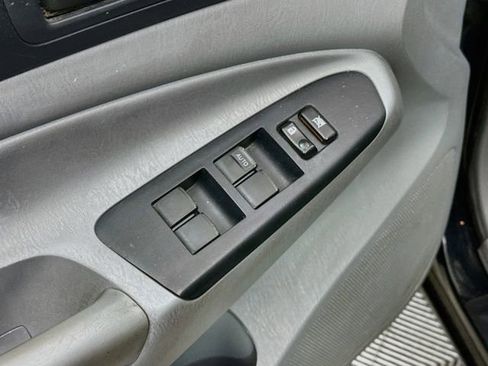 Used 2013 Toyota Tacoma 4x4 Double Cab w/ SR5 Pkg image 17