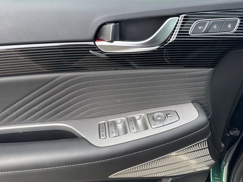 Used 2025 Hyundai Palisade Calligraphy image 22