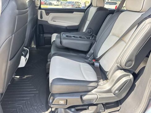 Used 2026 Honda Odyssey Elite image 17