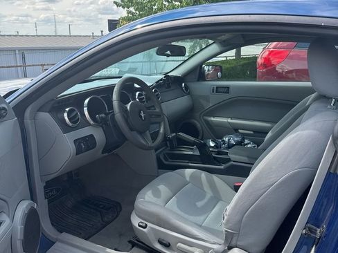 Used 2007 Ford Mustang Coupe RWD image 4